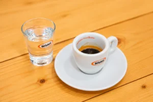 Espresso z wodą w bistro FunPark Malutkie